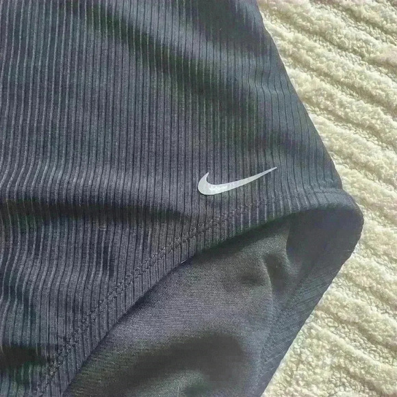 Nike Women's Rib Racerback One-Piece Black Textured swimsuit  size M - Picture 5 of 10